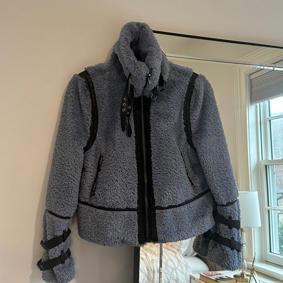DH New York Faux Fur Jacket - Picture 2 of 3